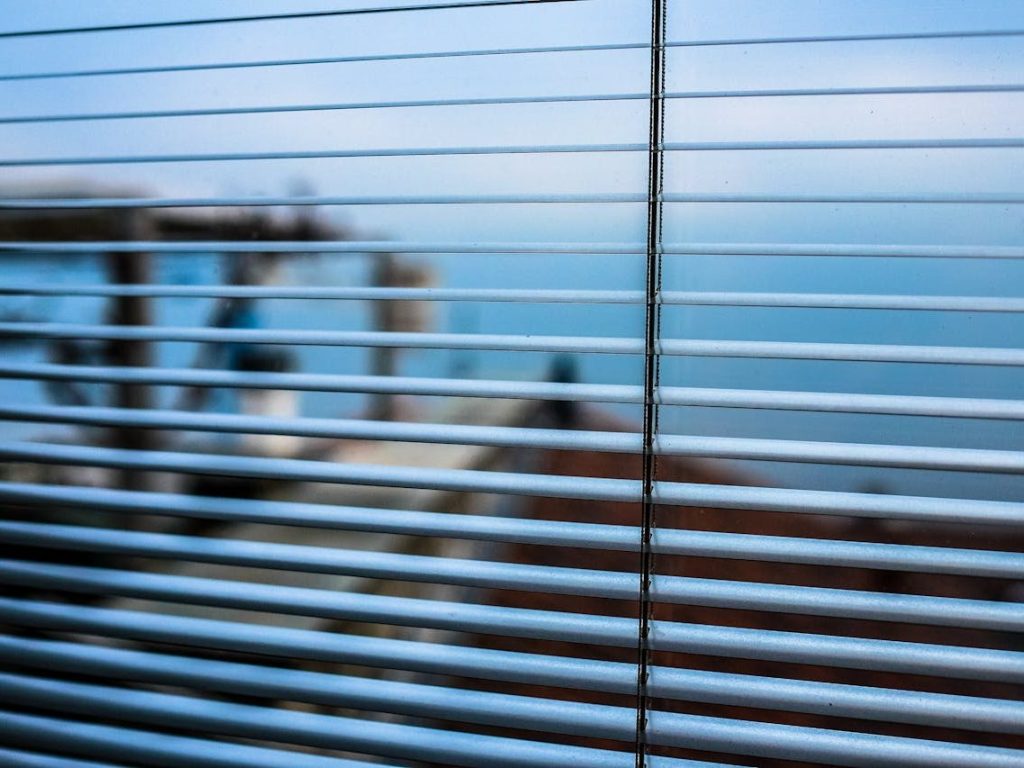 Horizontal Venetian blinds